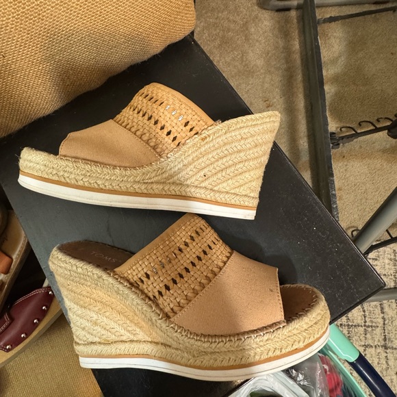 Beige Woven Wedge Sandals - Picture 2 of 7